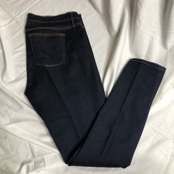 Like new GAP legging Jean size 32R - Picture 6 of 6